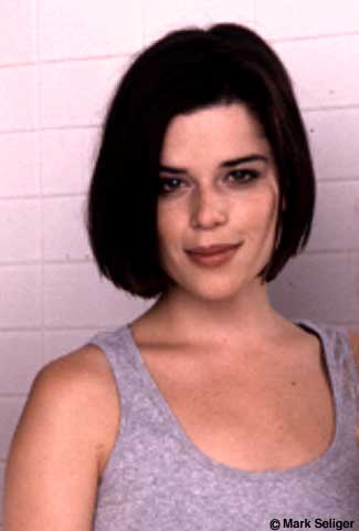 BabeStop - World's Largest Babe Site - neve_campbell057.jpg